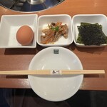 Haru kawa - ナムル、韓国海苔、生卵