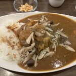 Motomachi Chikin Kare No Omise Parufe - チキンカレールー大盛＋きのこのガーリックソテー