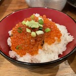 三陸居酒屋 漁火 - イクラ　あまりたくさん載せられないかも、とおっしゃっていましたが、充分です。