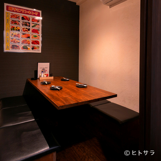 個室はお電話でのみ承っております