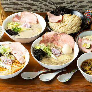 金沢濃厚煮干豚骨 伊乃心_1