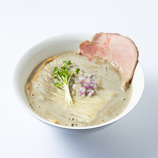 特濃煮干豚骨らーめん