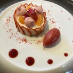 サンセリテ - ◉デザート
      　苺のクロンヌ　木苺のソルベ
      　※可愛いお姫様のティアラのような美しいデザート