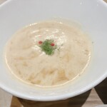 Ramemburai - 濃厚鶏つけ麺　つけ汁アップ