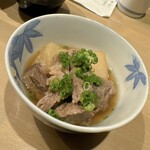Daidokoro Kamiya - 聖護院大根と牛すじの炊合せ
