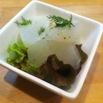 カフェ＆ビア　あるかアるか - カブとデイルのオイルマリネ
      さっぱり味で、優しいです♪