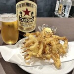 立呑処 恵夢 - 瓶ビール大瓶 サッポロ赤星550円とするめの天ぷら380円