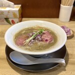 麺屋　日出次 - ・強煮干 1,050円/税込
      ・玉ネギ 0円 ※駐車券サービス