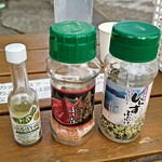 杉国商店 - 卓上のふりかけ等。