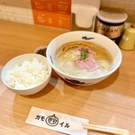 RAMEN ガモウスマイル - 