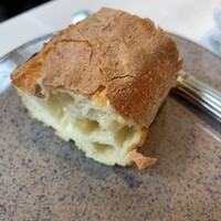 レストラン アルティザン（restaurant Artisan） - 自家製ブレッド