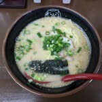 Nagahama ya - 博多ラーメン ¥650