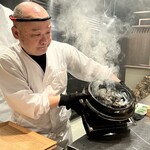 薪鳥新神戸 - 土鍋炊きそぼろご飯