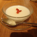 中国薬膳料理 星福 - 杏仁豆腐