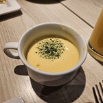 Kampo Feriche - コーンスープ&オレンジジュース