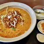 大口餃子房 - 担々麺