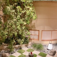 梅の花 銀座並木通店 - サンタクロースの帽子をかぶったうさぎがかわいい♪