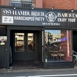 OVERWHELM HAMBURGER & BAR STAND - 外観