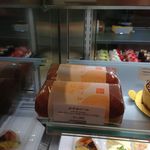 パティスリー オランジュ - ここで評判のいい「かすみロール」、残念ながらカット品がありませんでした