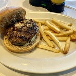 H.B.GRILL - 多汁鲁西（奶酪汉堡） 1,580日元（含税）