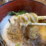 つちやそば - とろろ＆卵黄を混ぜて蕎麦に絡ませた。