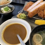 Tonkatsu Mikuriya - 追加のちょいかけカレーはピリ辛で旨味凝縮