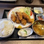 割烹 魚勇 - カキフライ6個定食　ご飯大盛無料