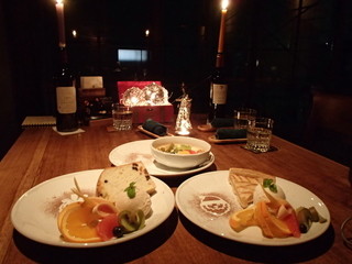 h Uchikawa Rokkakudou - 12月よりスイーツのクリスマスアレンジ＆テーブルのイルミアレンジでお待ちしております。カップルの方におすすめ☆BGMも大人のクリスマスバージョンをお届けします。