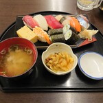 Tokiwa Machiya Sushi Shokudou - 予定外？でもこの日も満足したランチにぎり（1人前）