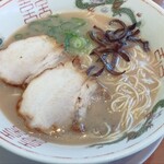 博多屋台一竜 - 料理写真:一竜ラーメン。見た目は良いんだけどね