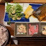 和カフェ ツムギ - 鯖の味噌煮定食