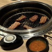 近江うし 焼肉 にくTATSU 青山本店 - 