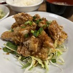 焼売酒坊 多福 - ランチメニュー ユーリンチ定食¥750(ご飯とスープは食べ放題、サラダ、漬物付き)