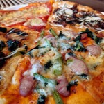 スワンカフェ＆ベーカリー - 料理写真:２０２３年クリスマス限定ピザ