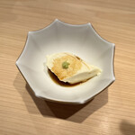 鮨結う翼 - 最初に出てくるみねおかどうふ。甘いです