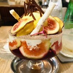 コトカフェ - お芋と無花果のパフェ