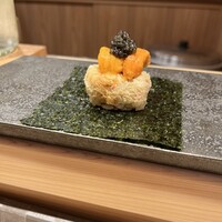 鮨結う翼 - ウニの上にはオプションのキャビアのせ〜