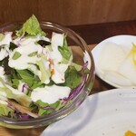 キッチン ブルー グローブ - サラダ、お新香のアップ