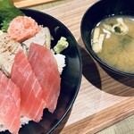 海鮮居酒屋あいち - ネギトロも付いてる。