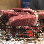 焼肉 はせ川 - ヒレ、、くーっ うめえ