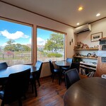 モモ カフェ - 店舗内観