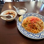 タイ料理アイヤラー - 