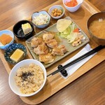 カフェ•レストラン きんぎょ食堂だいず - 鶏肉のハニーマスタード