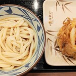 丸亀製麺 - ぶっかけうどん並冷＆野菜かき揚げ