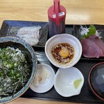 愛南 市場食堂 - 鯛めし丼とカツオ刺身