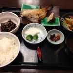 きくすい - 日替わり焼き魚定食、赤魚の西京焼きでした。