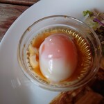 CAFE&DINING SNATCH - ◯温泉卵
市販の麺つゆを薄めた品に浸かってた
黄身が半熟な感じで美味しい温玉