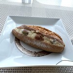 Backerei ALO - ◆フロマージュライサンド(280円～・・無花果とチーズを使用したパンで、普通に美味しいとの感想。
