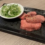 Yakiniku Arata - 厚切りタン塩