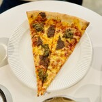 PIZZA SLICE COMMISSARY - ミートボールピザ